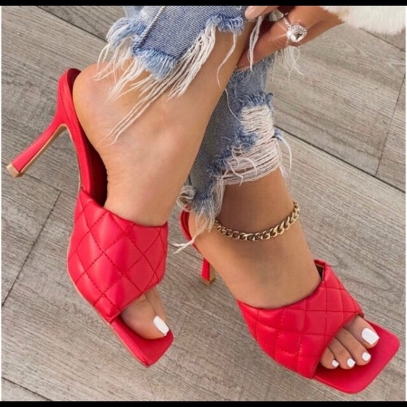 New red padded square toe - Picture 5 of 8